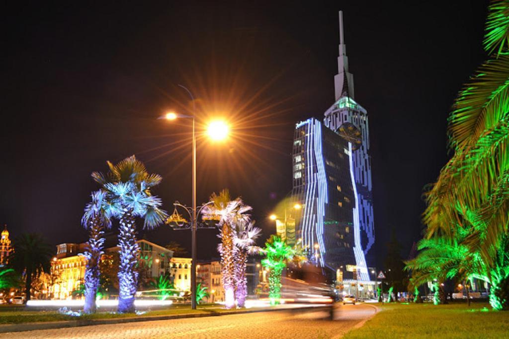 Orbi Towers Rooms Batumi Bagian luar foto