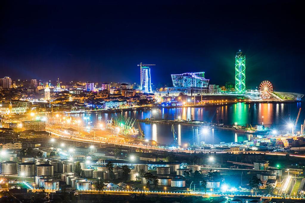 Orbi Towers Rooms Batumi Bagian luar foto